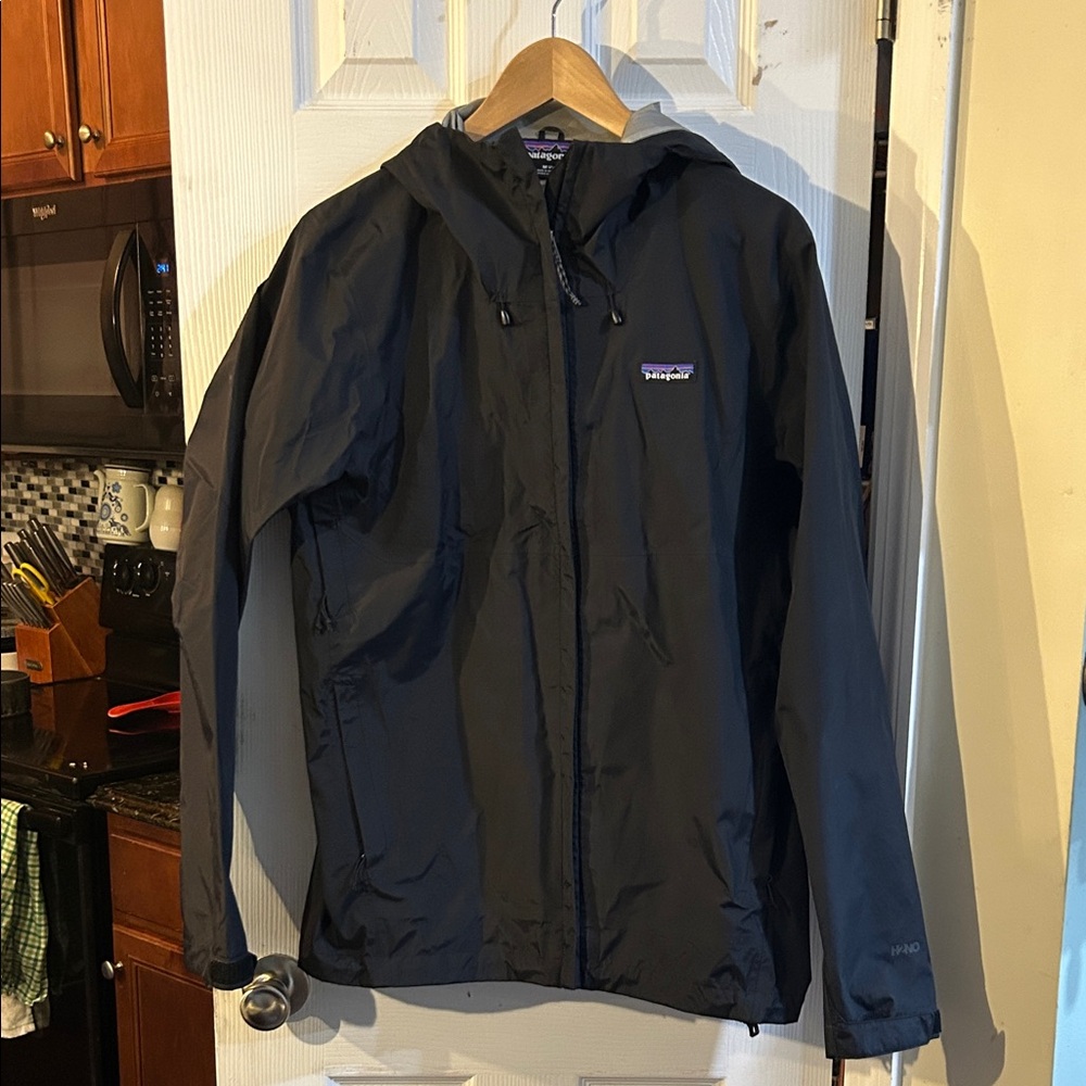 Patagonia Men's Dark Gray Hooded Raincoat